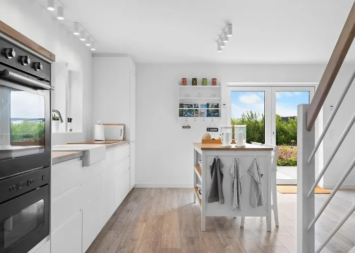 Aliana - 300m From The Sea By Interhome Vakantiehuis *